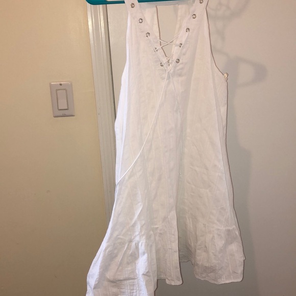 White tie lace dress - Picture 1 of 5